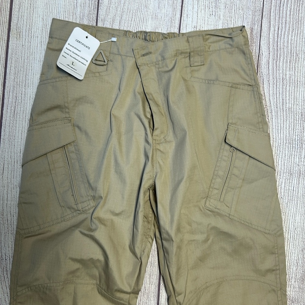 Men’s Tan Tactical All seasons pants size L